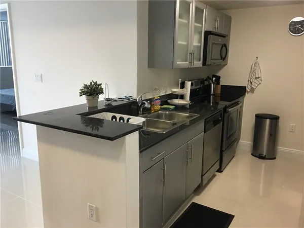 $3,200 | 1861 Northwest S River Drive, Unit 2008, Miami, FL 33125