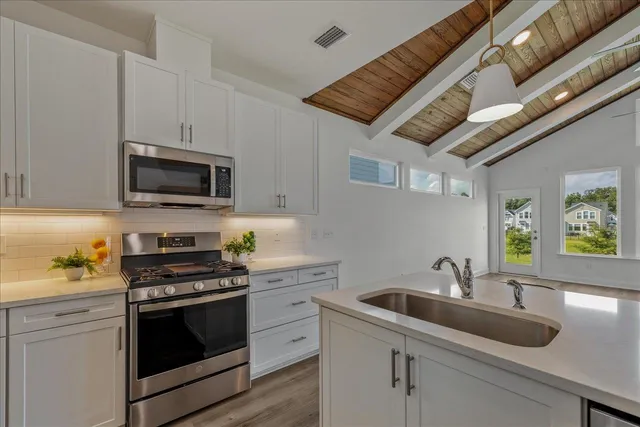 $2,700 | 5646 Native Oak Drive, Tallahassee, FL 32317