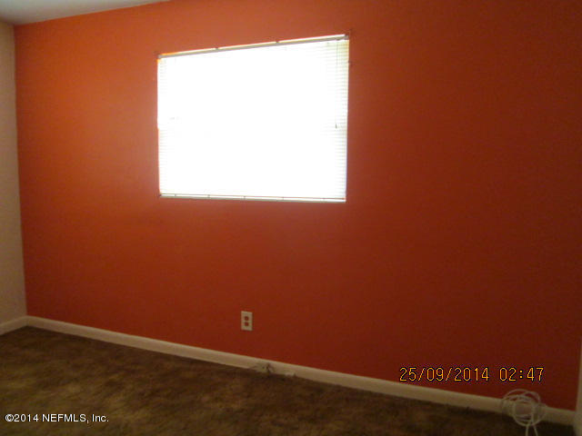 6231 Diane Road Jacksonville, FL 32277 - Photo 8 of 13 IMG_2360 (640x480)