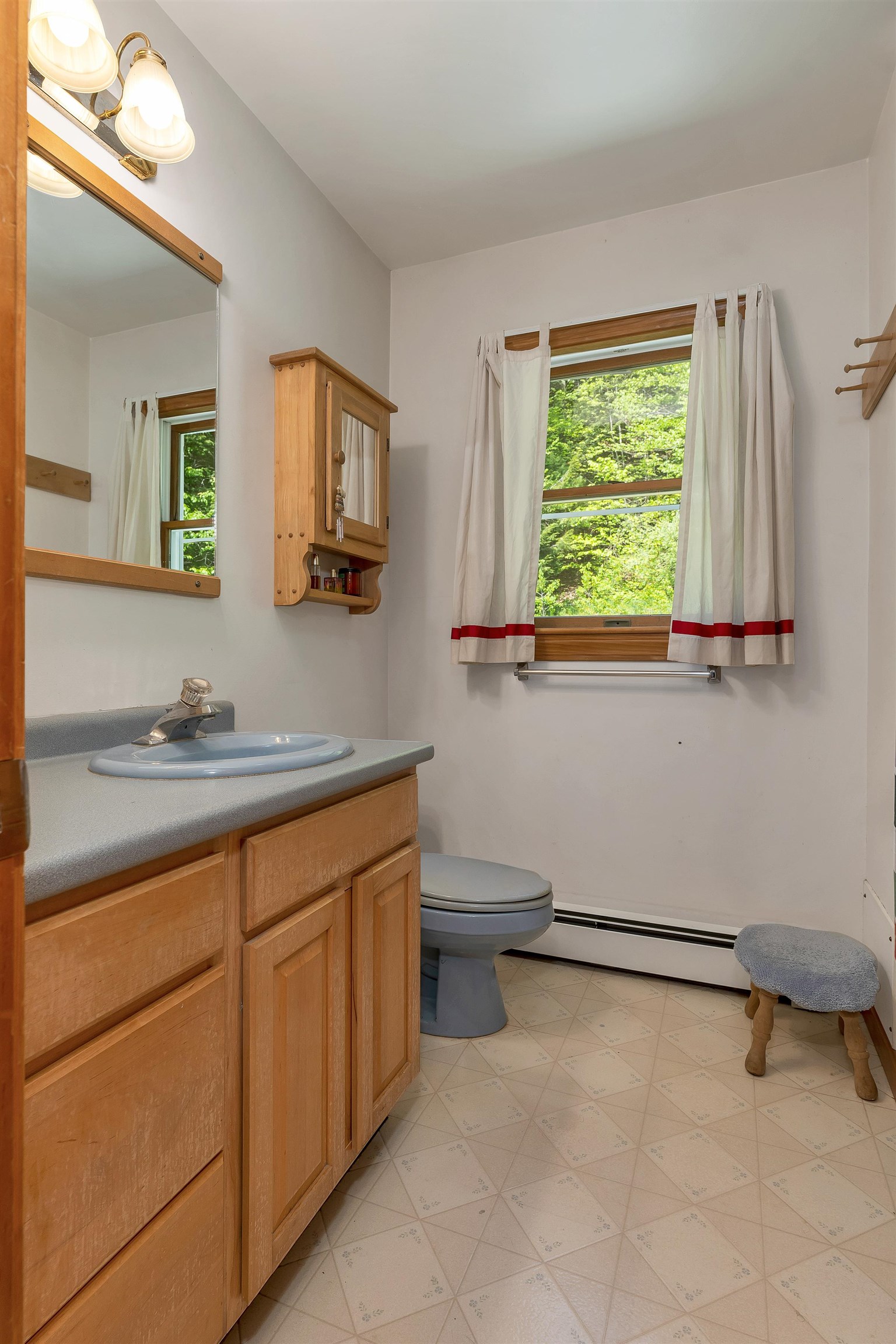 1350 Barker Road Thetford, VT 05058 - Photo 20 of 39