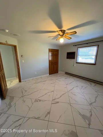 $1,000 | 559 Penn Avenue, Unit A, Mayfield, PA 18433