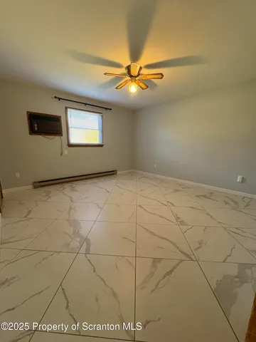 $1,000 | 559 Penn Avenue, Unit A, Mayfield, PA 18433