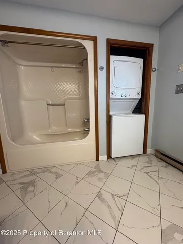 $1,000 | 559 Penn Avenue, Unit A, Mayfield, PA 18433