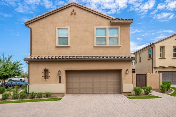 $2,750 | 1667 South Wallrade Lane, Gilbert, AZ 85295