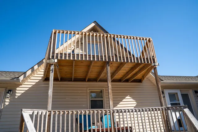 $379,900 | 250 Garden Lakes Drive, Blacksburg, SC 29702