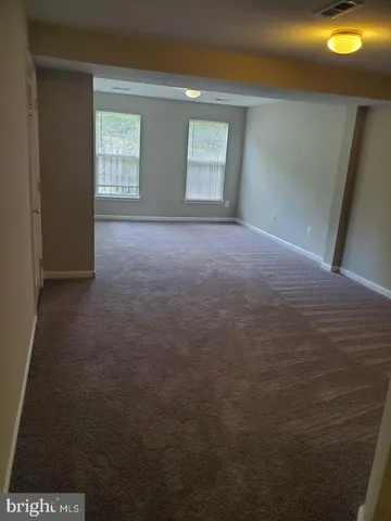 a view of empty room with window