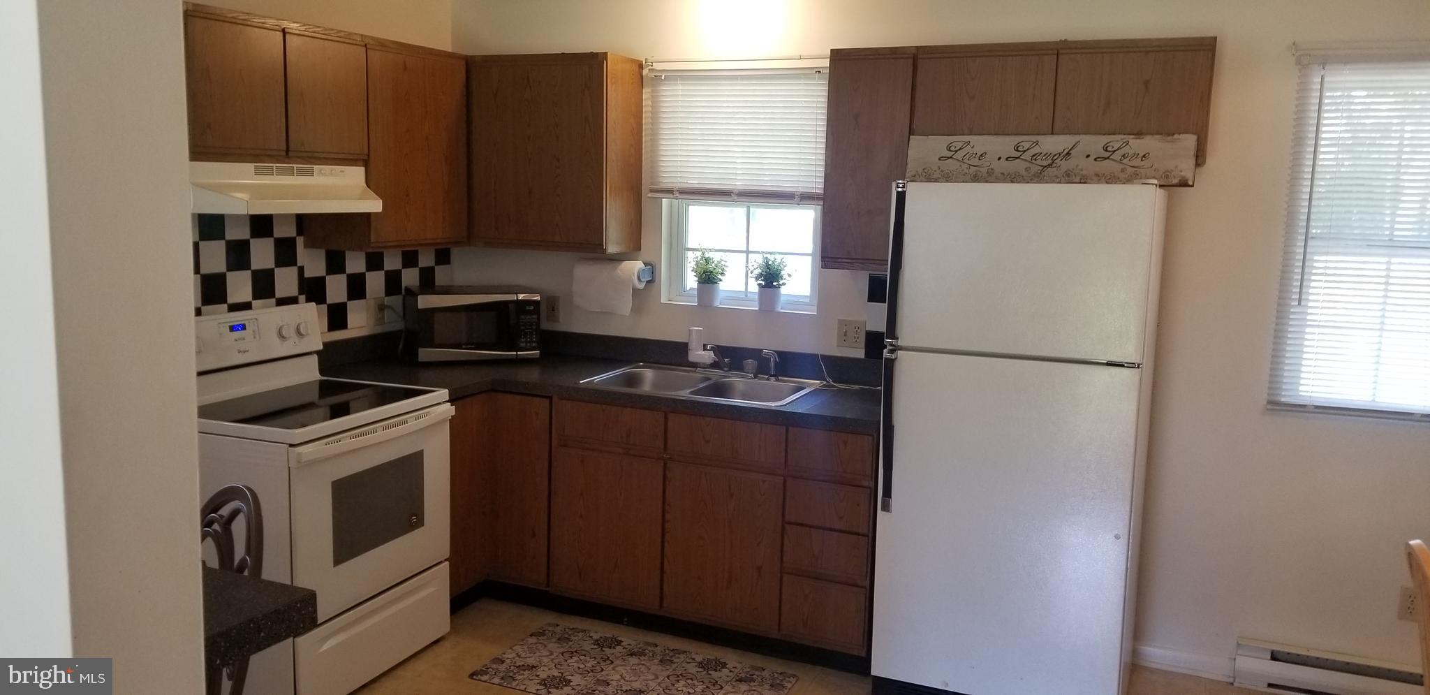 5208 South Upper Ferry Road Eden, MD 21822 - Photo 3 of 35 Kitchen