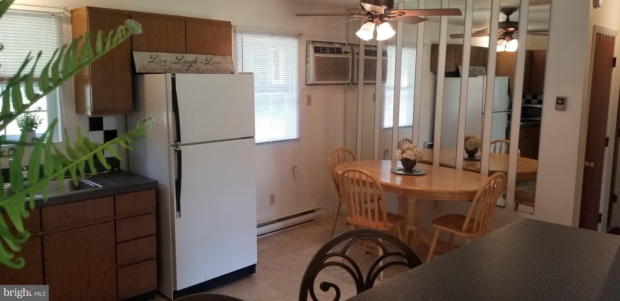5208 South Upper Ferry Road Eden, MD 21822 - Photo 4 of 35 Kitchen/dining