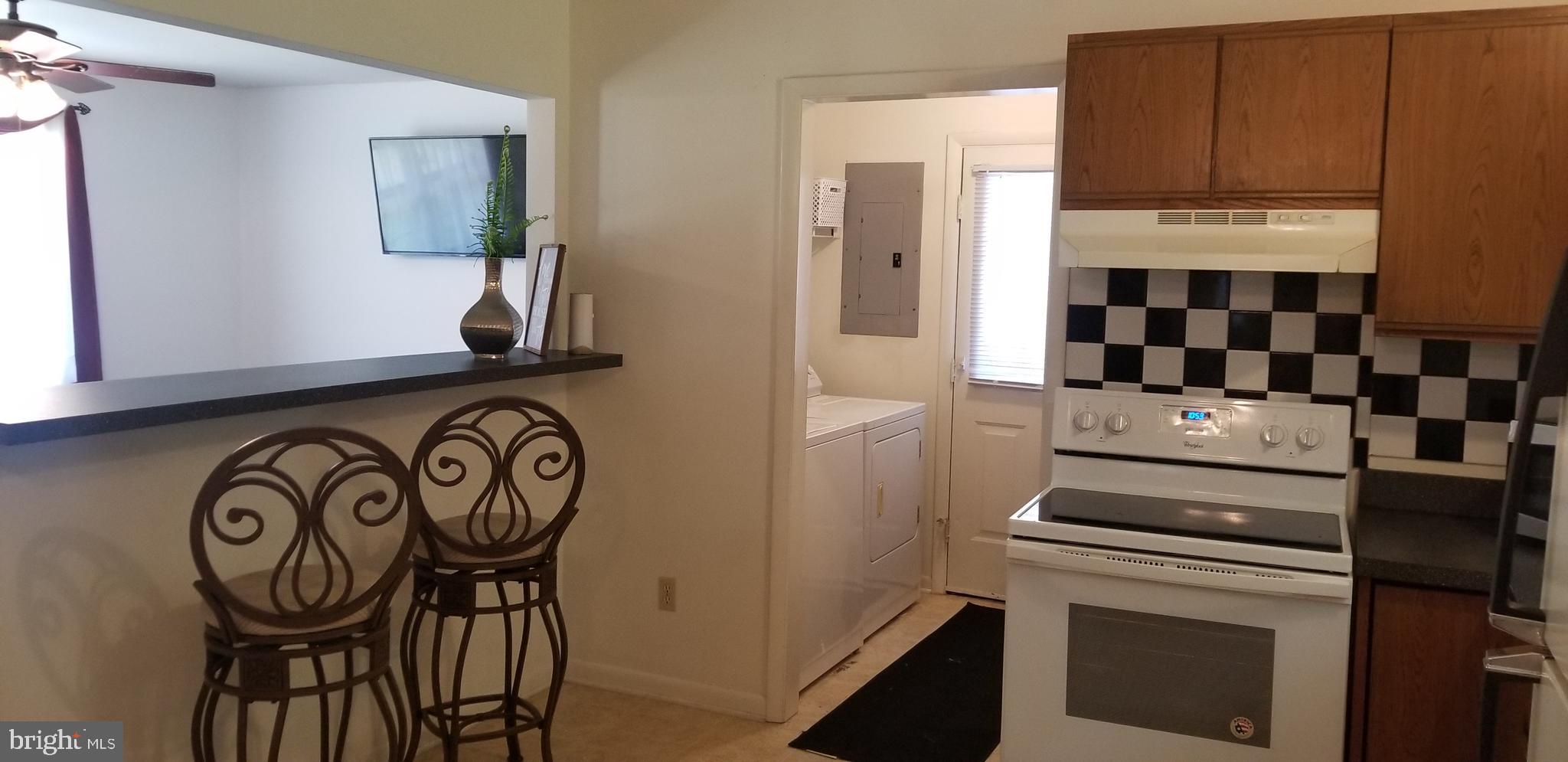 5208 South Upper Ferry Road Eden, MD 21822 - Photo 8 of 35 Kitchen looking into laundry rm
