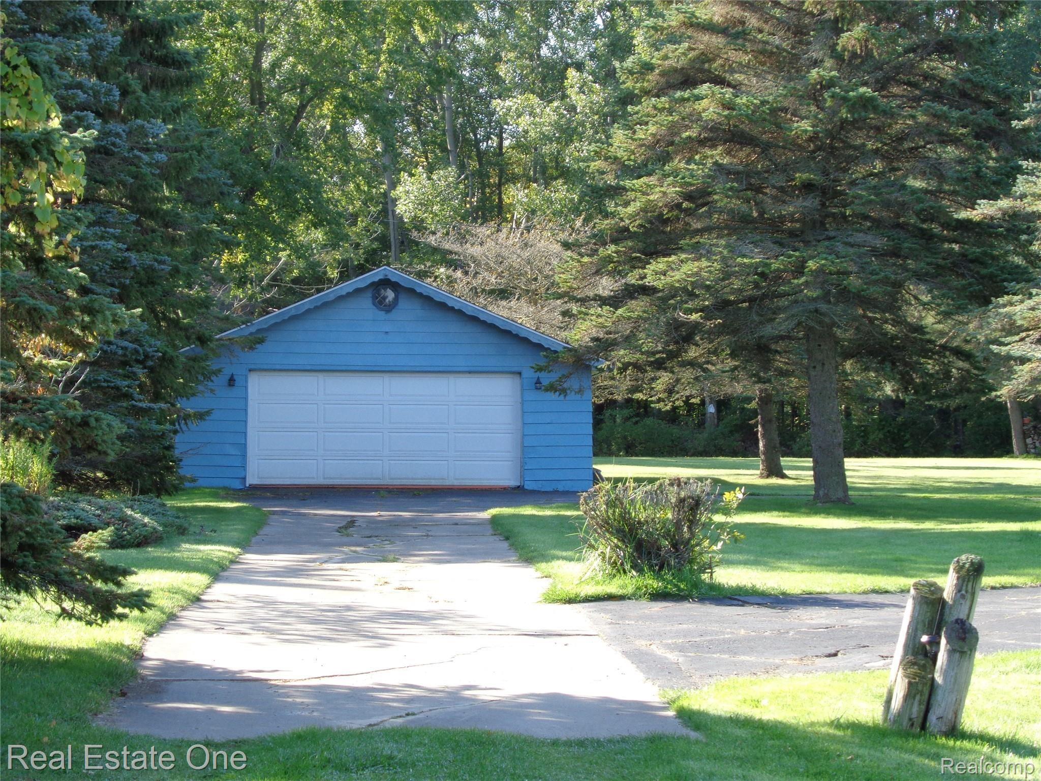 5960 Mills Road Deckerville, MI 48427 - Photo 56 of 79 Paved driveway near house and garage