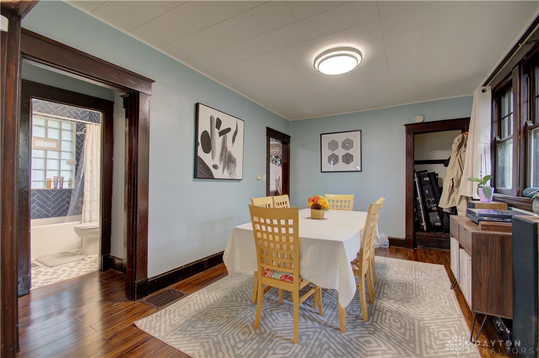 118 Ridgeway Road Cincinnati, OH 45216 - Photo 4 of 21 Gallery Image 4