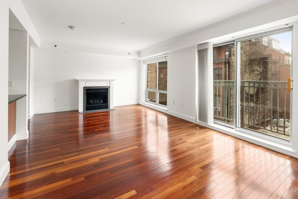 44 Prince Street, Unit 402 Boston, MA 02113 - Photo 2 of 21