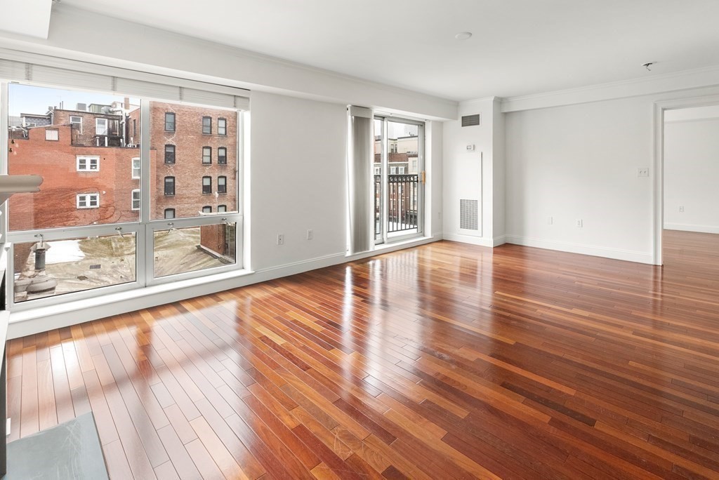 44 Prince Street, Unit 402 Boston, MA 02113 - Photo 4 of 21