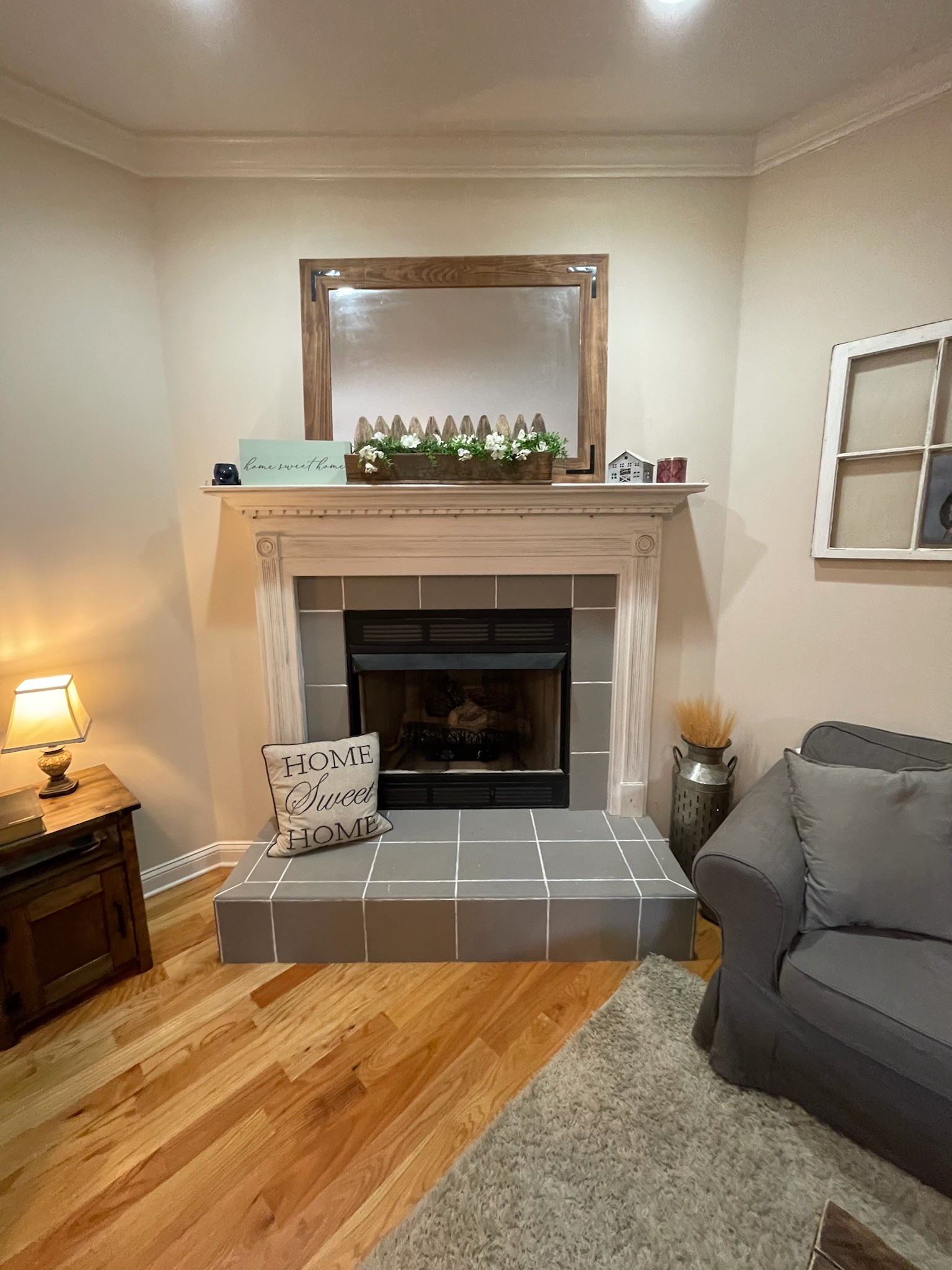 1500 Dudley Road Clarksville, TN 37043 - Photo 22 of 50 a living room with furniture and a fireplace
