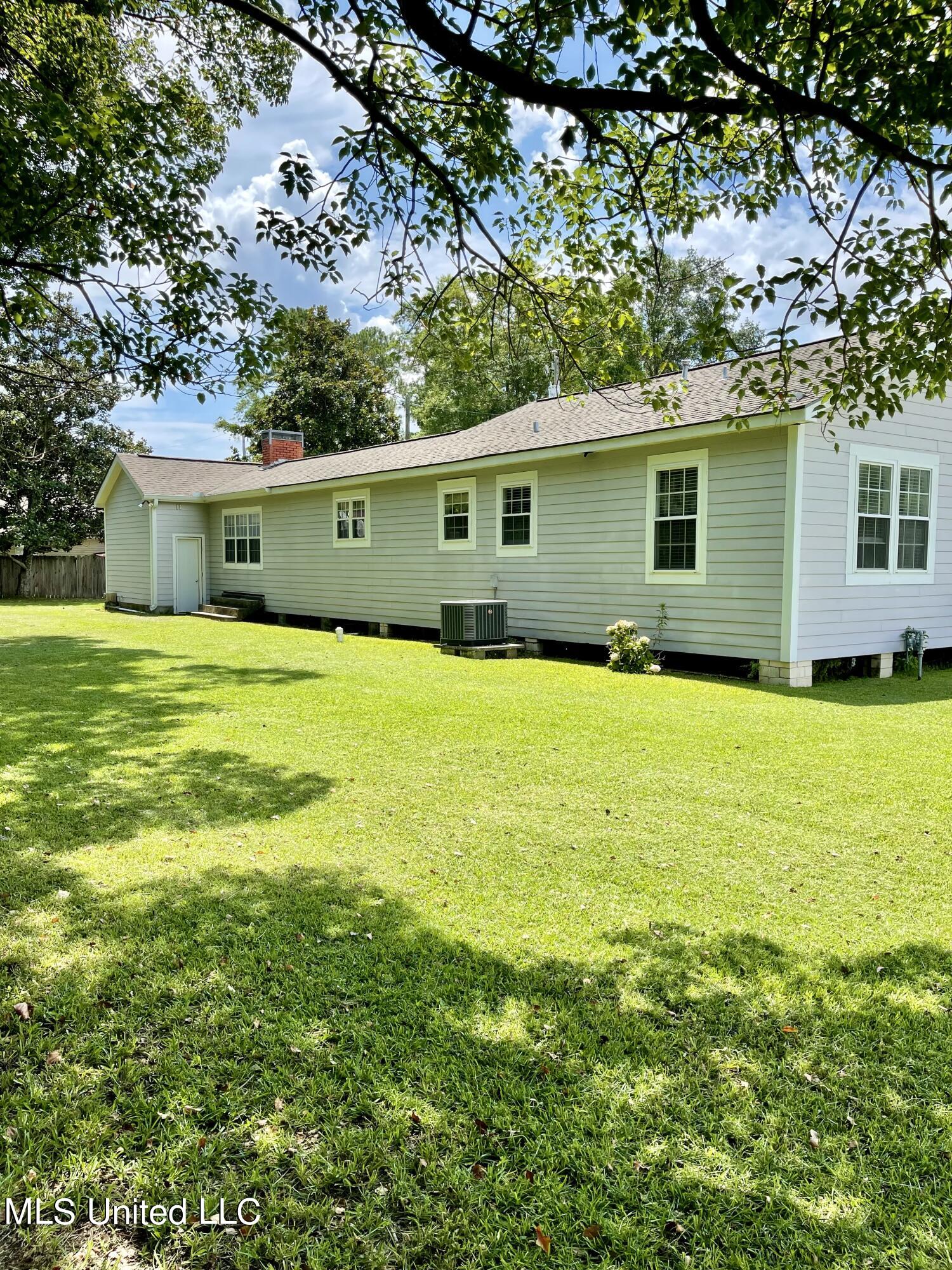 3210 Quave Road D'Iberville, MS 39540 - Photo 16 of 17 IMG_0374