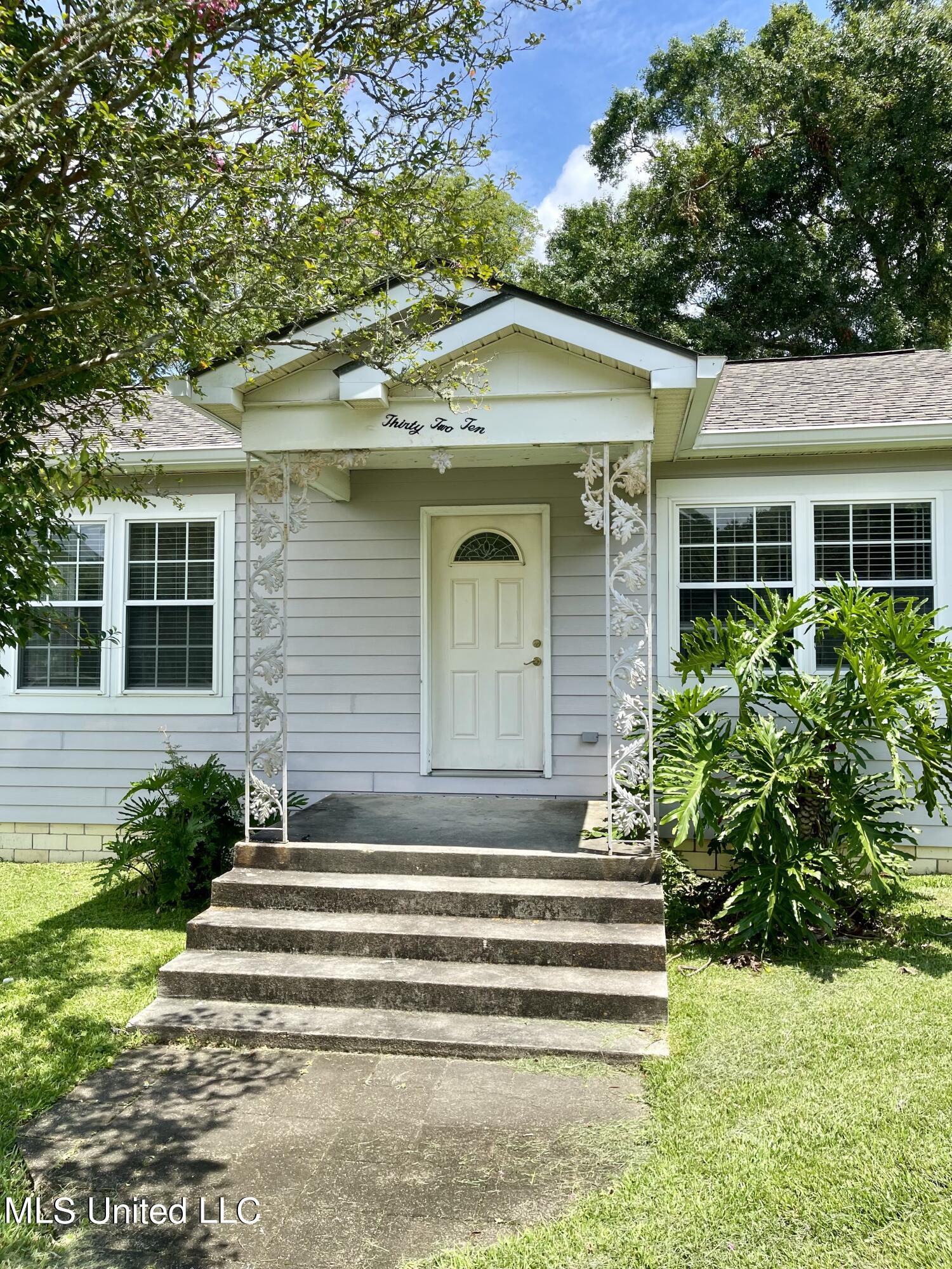 3210 Quave Road D'Iberville, MS 39540 - Photo 2 of 17 IMG_0375