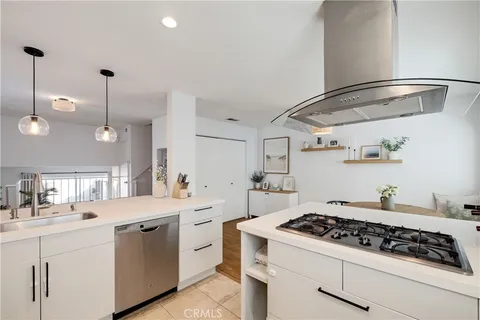 $985,000 | 2118 Grant, Unit 1, Redondo Beach, CA 90278