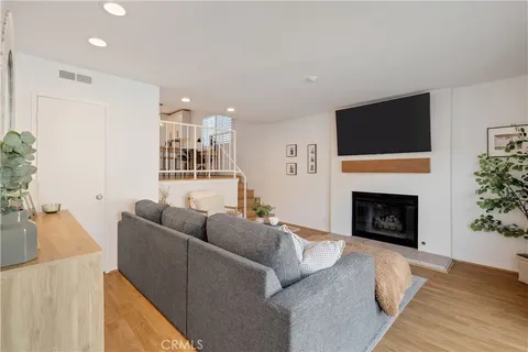 $985,000 | 2118 Grant, Unit 1, Redondo Beach, CA 90278