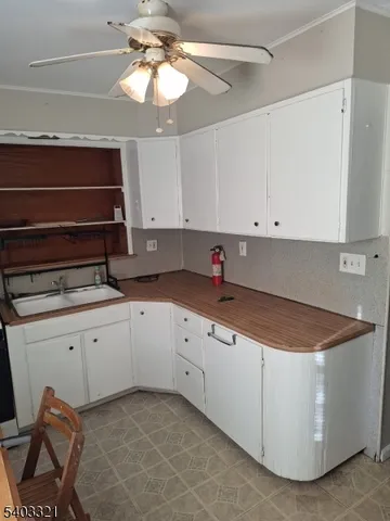 $950 | 301 North White Horse Pike, Unit 2, Laurel Springs, NJ 08021