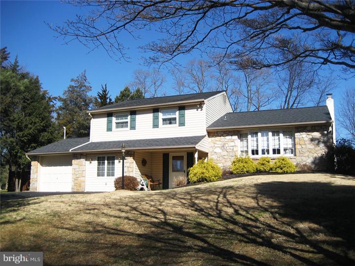5 Robin Road Holland, PA 18966 - Photo 1 of 16 Exterior Front