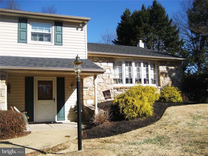 5 Robin Road Holland, PA 18966 - Photo 2 of 16 Exterior Front