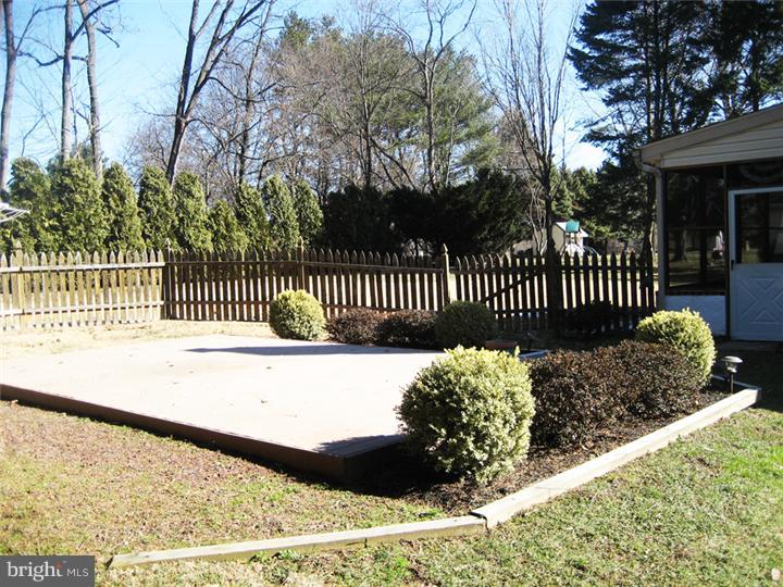 5 Robin Road Holland, PA 18966 - Photo 14 of 16 Deck