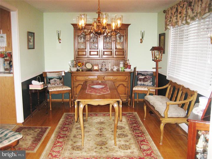 5 Robin Road Holland, PA 18966 - Photo 6 of 16 Dining Room