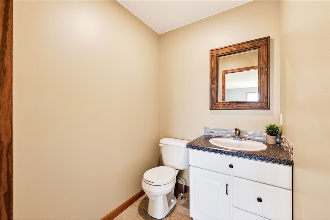 8628 Garlinghouse Road Naples, NY 14512 - Photo 5 of 48 Half Bath