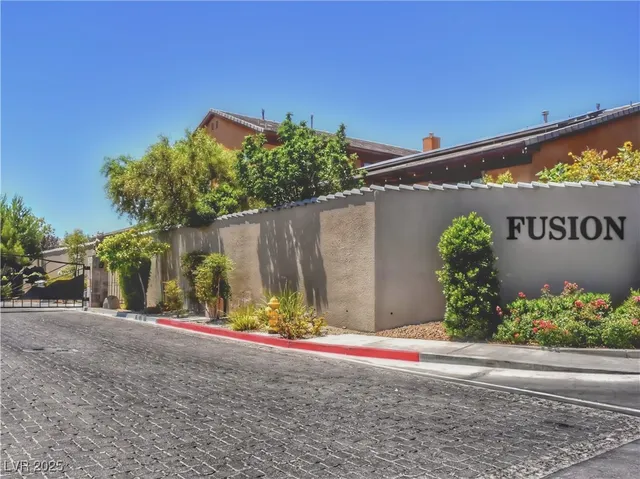 $2,300 | 3933 Bagua Court, Las Vegas, NV 89129