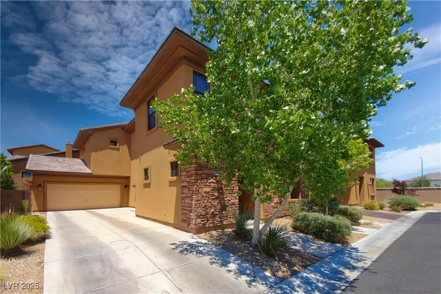 $2,300 | 3933 Bagua Court, Las Vegas, NV 89129