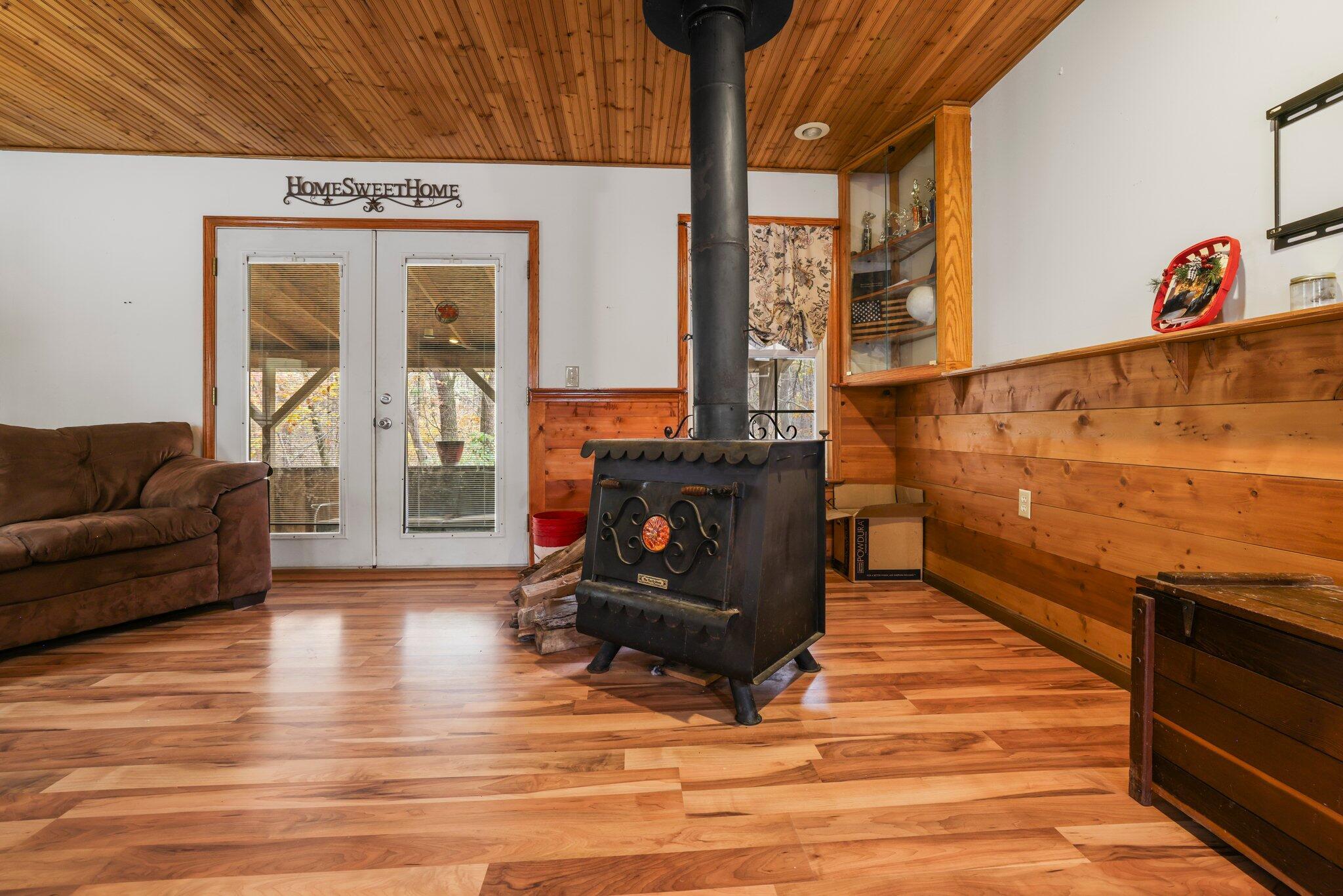 5137 Pleasant Chapel Road Southeast Newark, OH 43056 - Photo 48 of 77 Woodburning Stove
