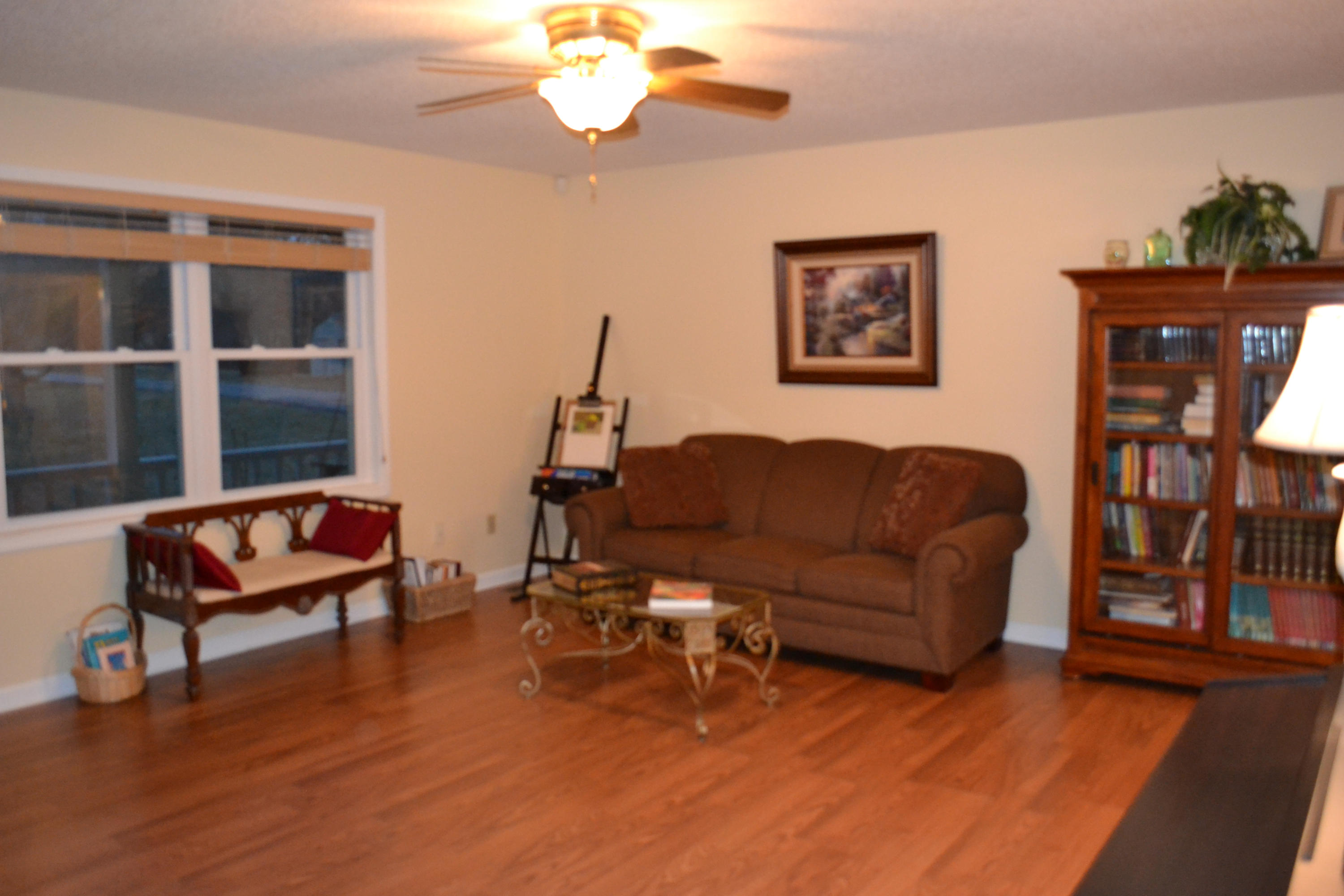 945 Kilby Road Clarkrange, TN 38553 - Photo 3 of 40 Livingroom