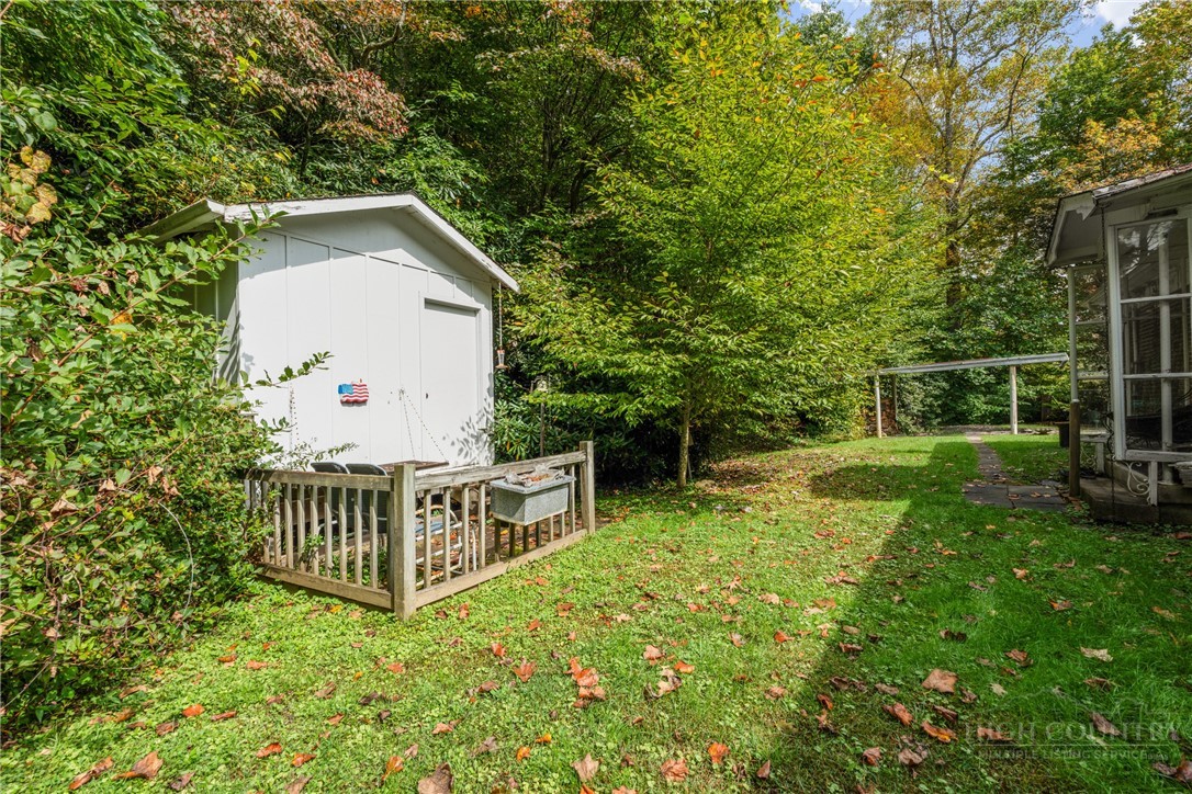 1794 Highway 105 Boone, NC 28607 - Photo 9 of 16