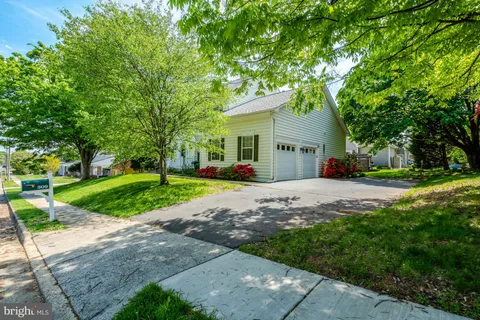 $899,000 | 309 Ayrlee Avenue Northwest, Leesburg, VA 20176
