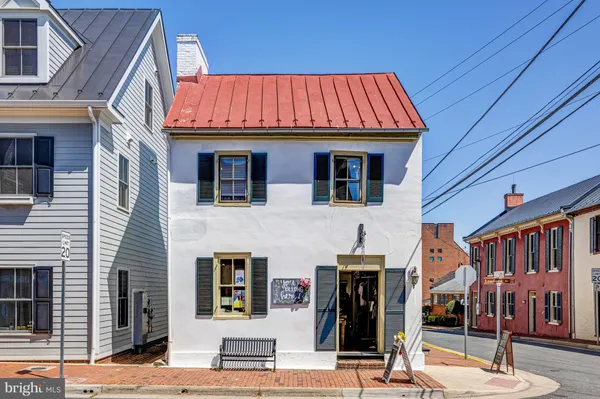 $899,000 | 309 Ayrlee Avenue Northwest, Leesburg, VA 20176