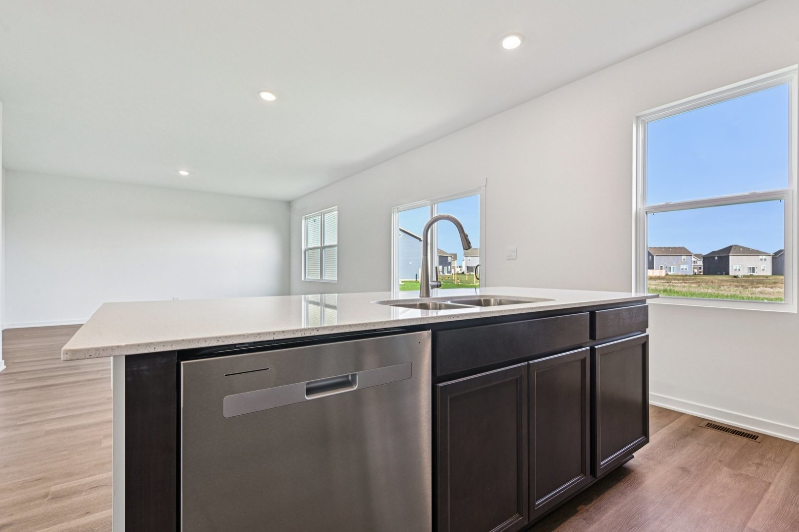 3006 Old Castle Road Joliet, IL 60435 - Photo 12 of 37