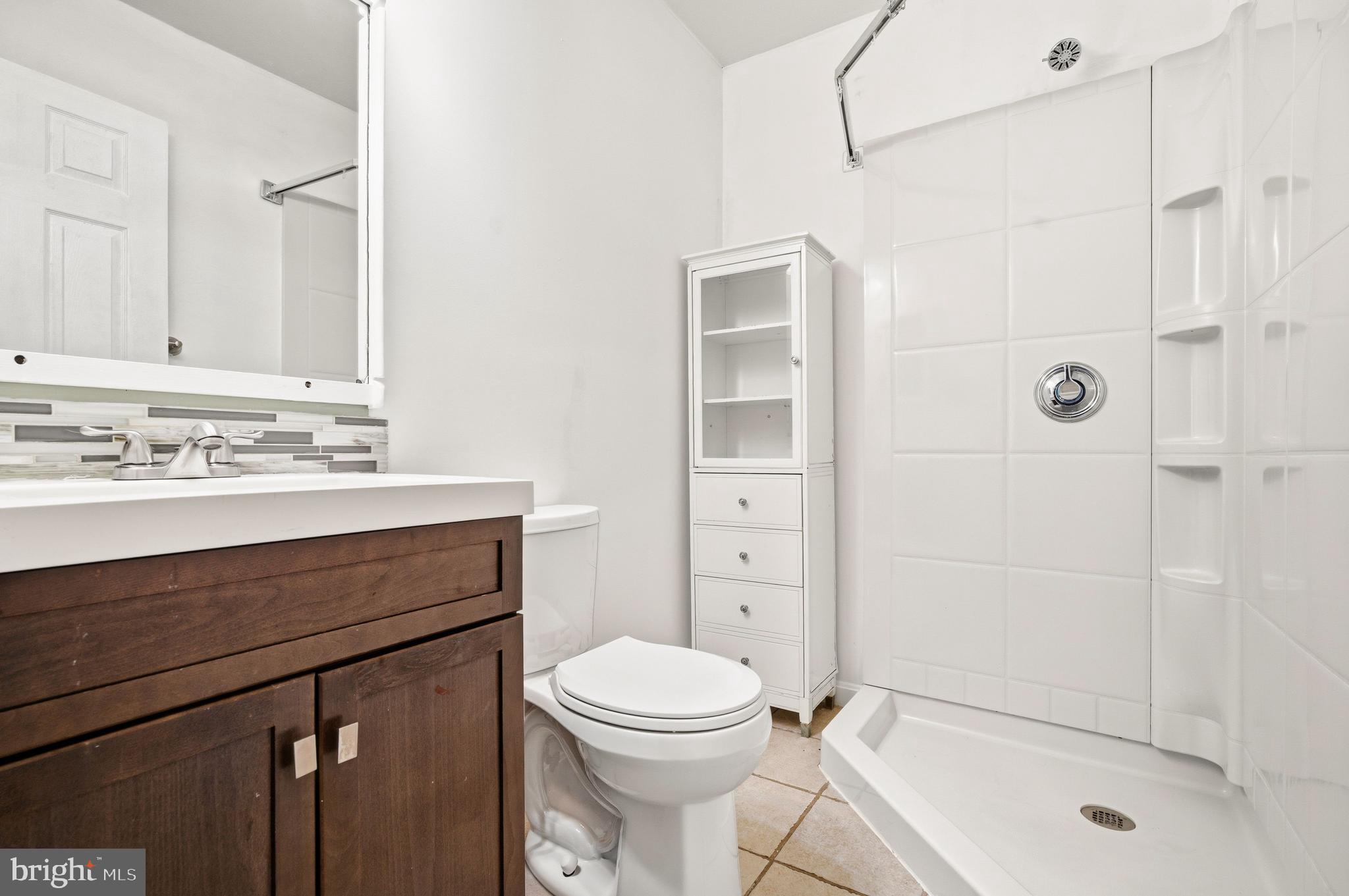 6 Offspring Court Perry Hall, MD 21128 - Photo 16 of 39 Primary bath with neo angle shower