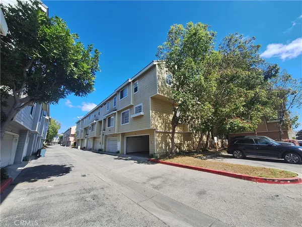 $3,450 | 2800 Plaza Del Amo, Unit 255, Torrance, CA 90503
