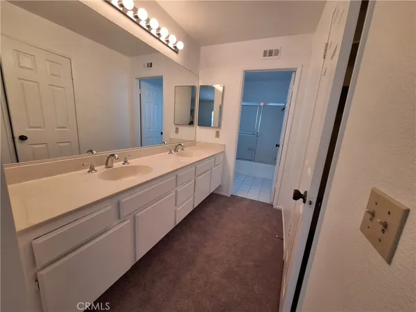 $3,450 | 2800 Plaza Del Amo, Unit 255, Torrance, CA 90503