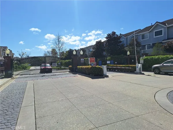 $3,450 | 2800 Plaza Del Amo, Unit 255, Torrance, CA 90503