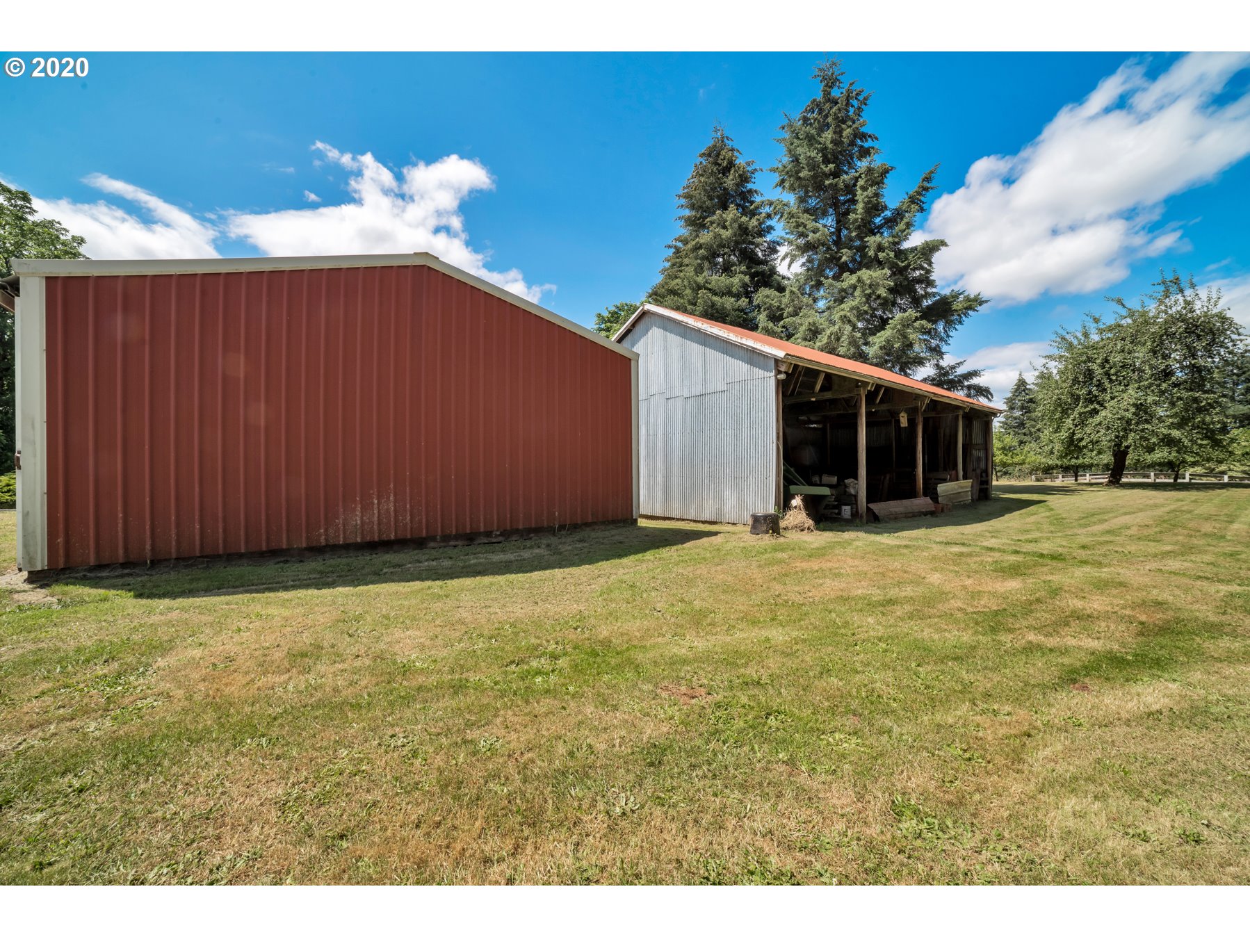 6990 Northwest Canyonview Road Gaston, OR 97119 - Photo 20 of 32 a backyard of a house