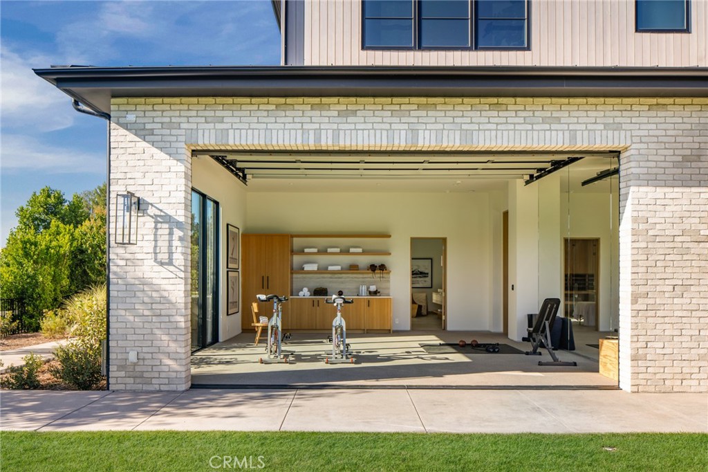 24050 Hidden Ridge Road Hidden Hills, CA 91302 - Photo 18 of 45 Gallery Image 18