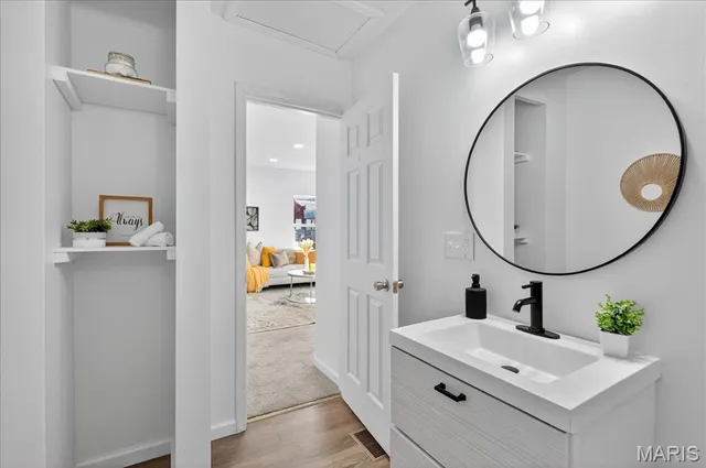 $142,000 | 900 North Church Street, Belleville, IL 62220