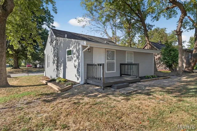 $142,000 | 900 North Church Street, Belleville, IL 62220