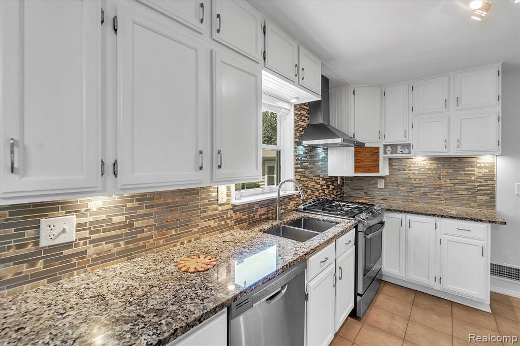 3127 North Seymour Road Flushing, MI 48433 - Photo 12 of 55