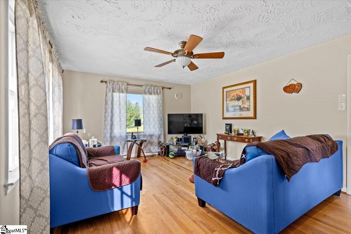 1651 Hampton Road Inman, SC 29349 - Photo 6 of 29