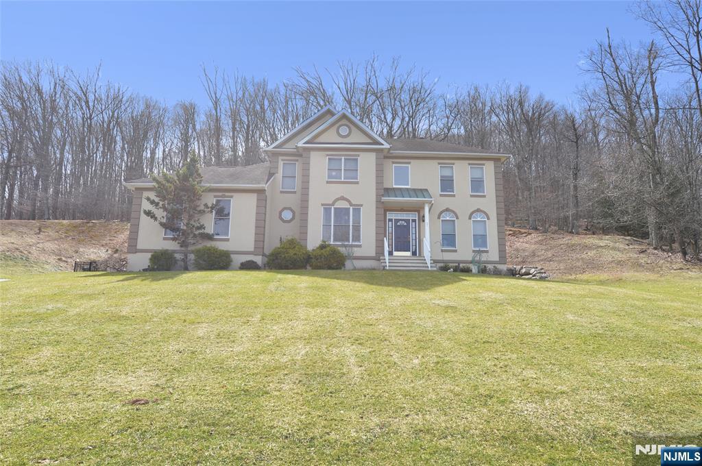 21 Split Rock Road North Haledon, NJ 07508 - Photo 1 of 27