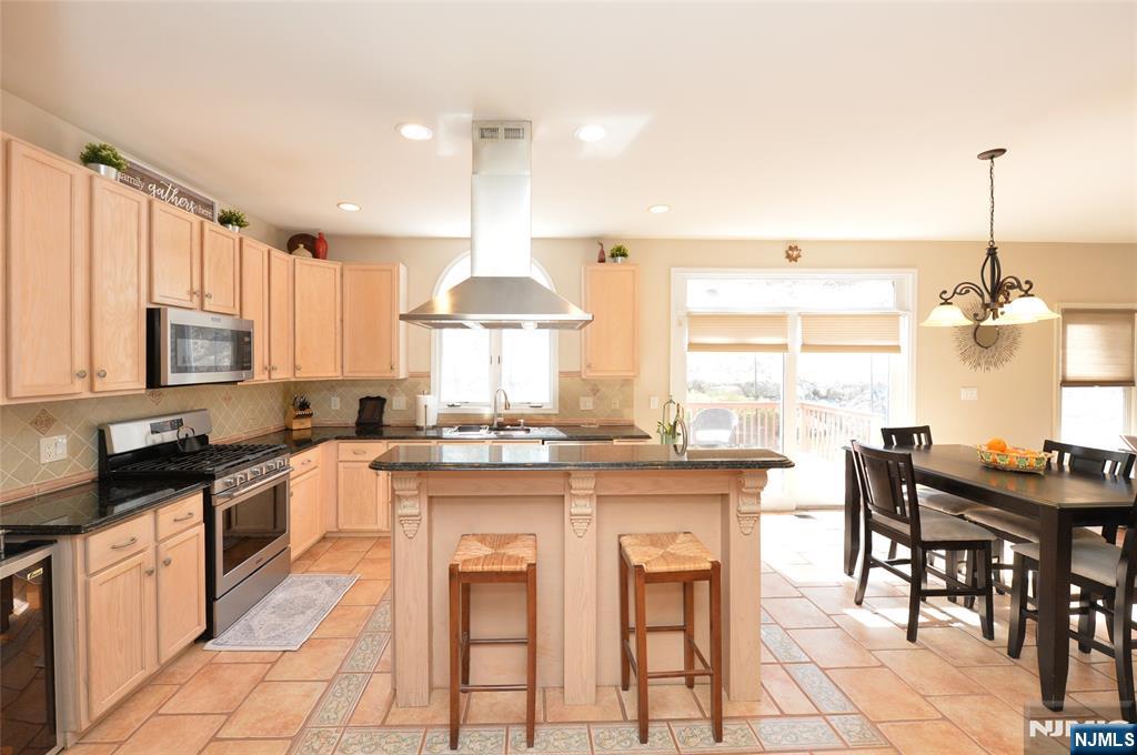 21 Split Rock Road North Haledon, NJ 07508 - Photo 14 of 27