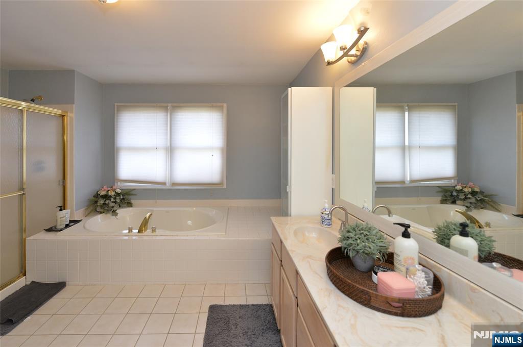 21 Split Rock Road North Haledon, NJ 07508 - Photo 20 of 27