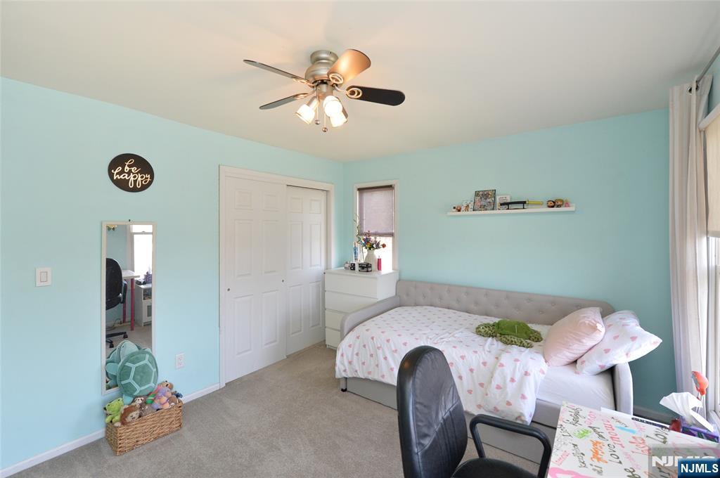 21 Split Rock Road North Haledon, NJ 07508 - Photo 23 of 27